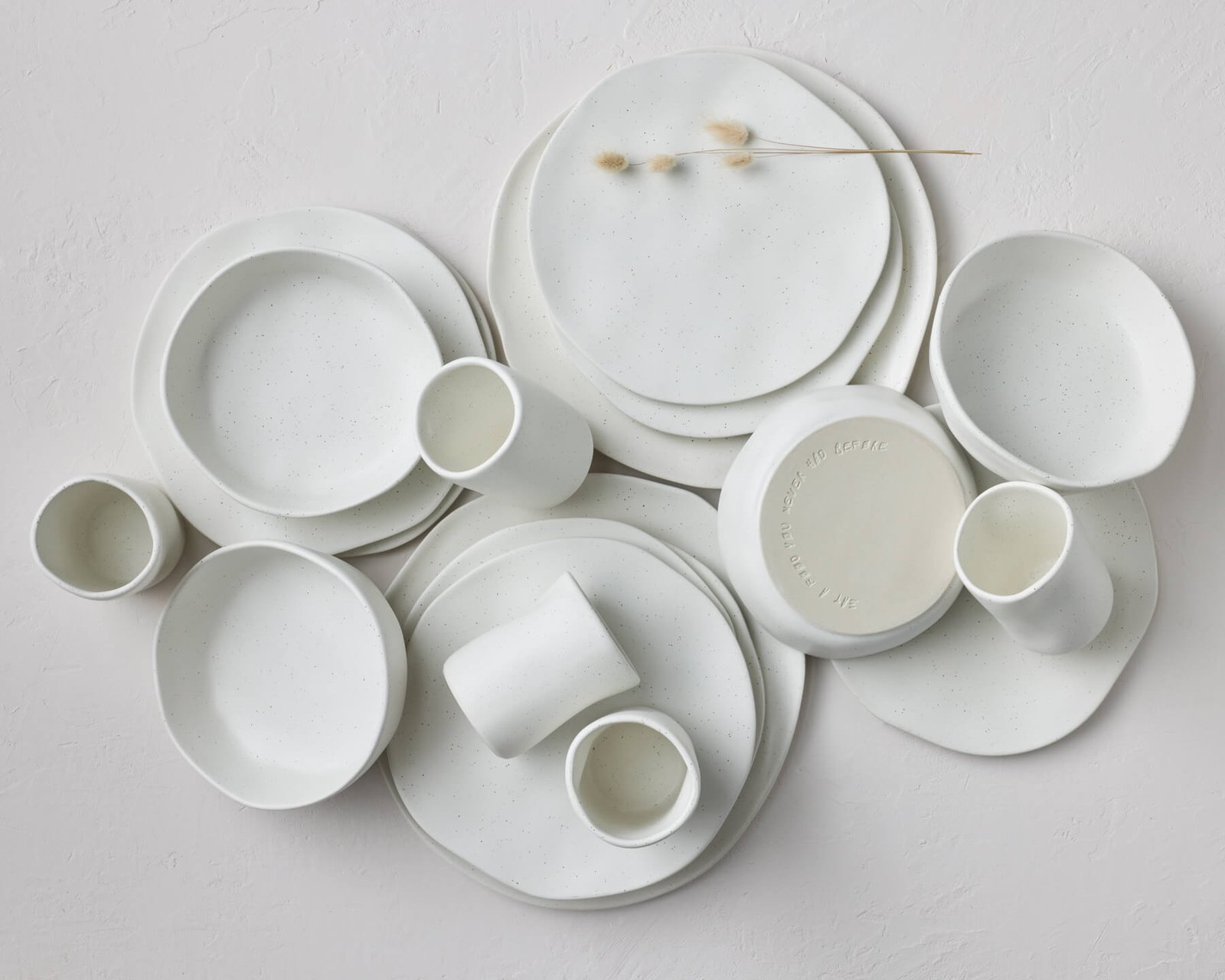 Stone + Lain: Elevate Your Superyacht Dining Experience with the Stone by Mercer Project Dinnerware Collection